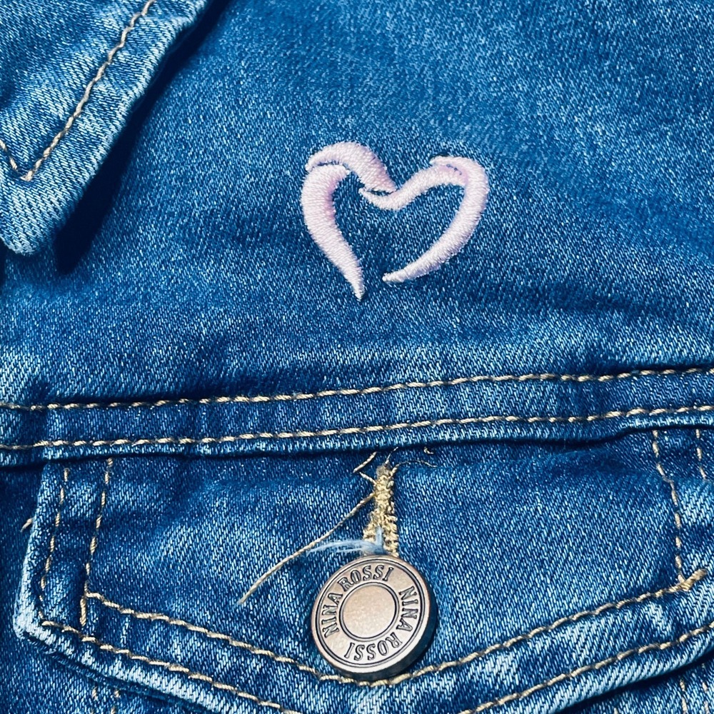 Heart Embroidered Denim Jacket Womens Medium Blue Wash Cropped Boutique - Picture 2 of 15